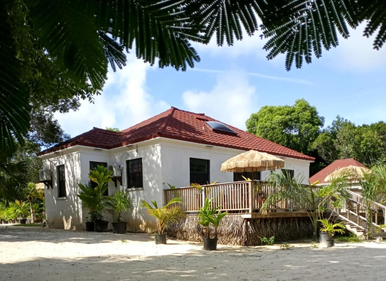 The Pilot House Hotel Rock Sound Ngoại thất bức ảnh