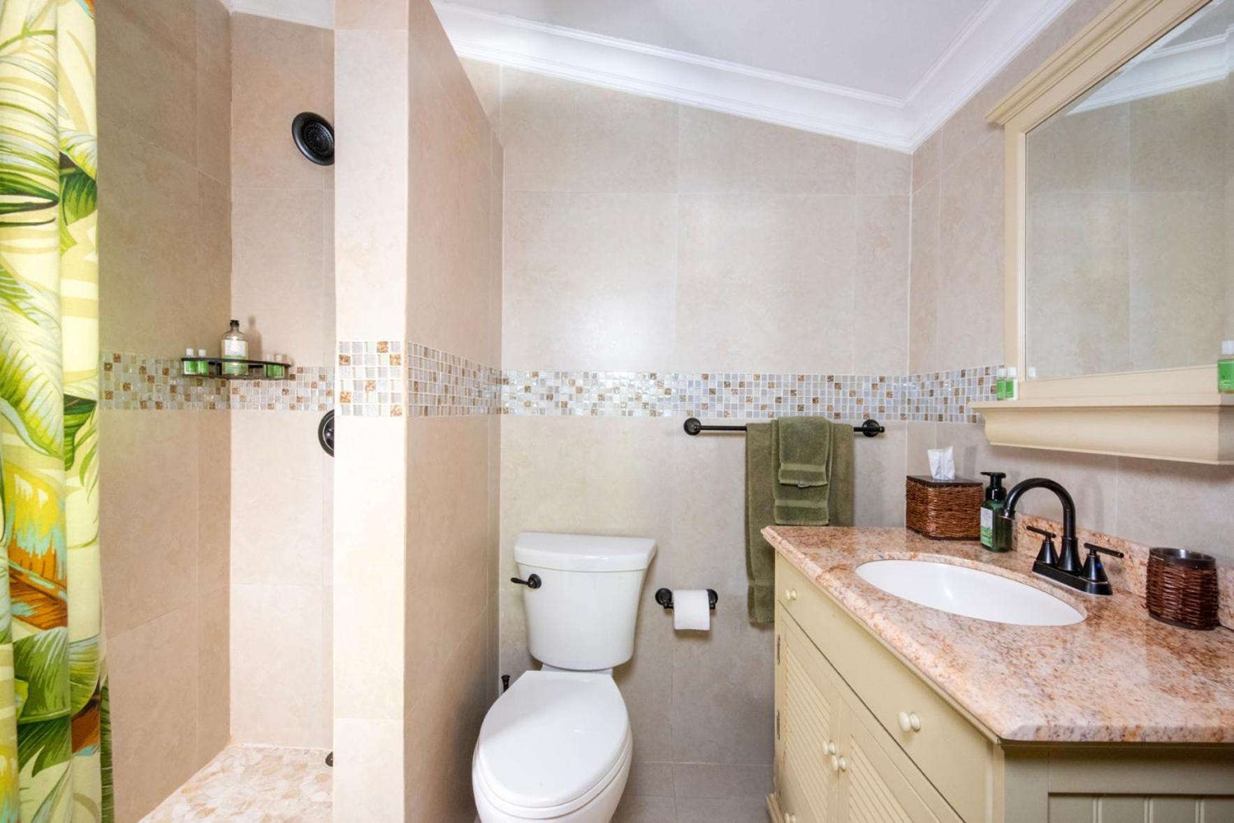 The Pilot House Hotel Rock Sound Ngoại thất bức ảnh